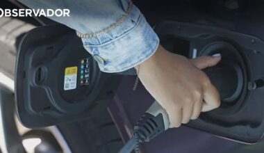 Carros elétricos. Carregamentos descem 31% na rede pública – Observador