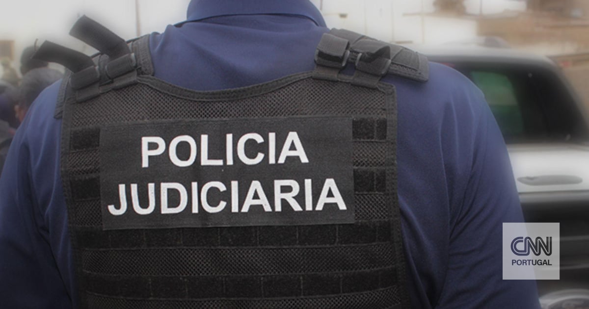 Filho mata a mãe no Barreiro e barrica-se em casa