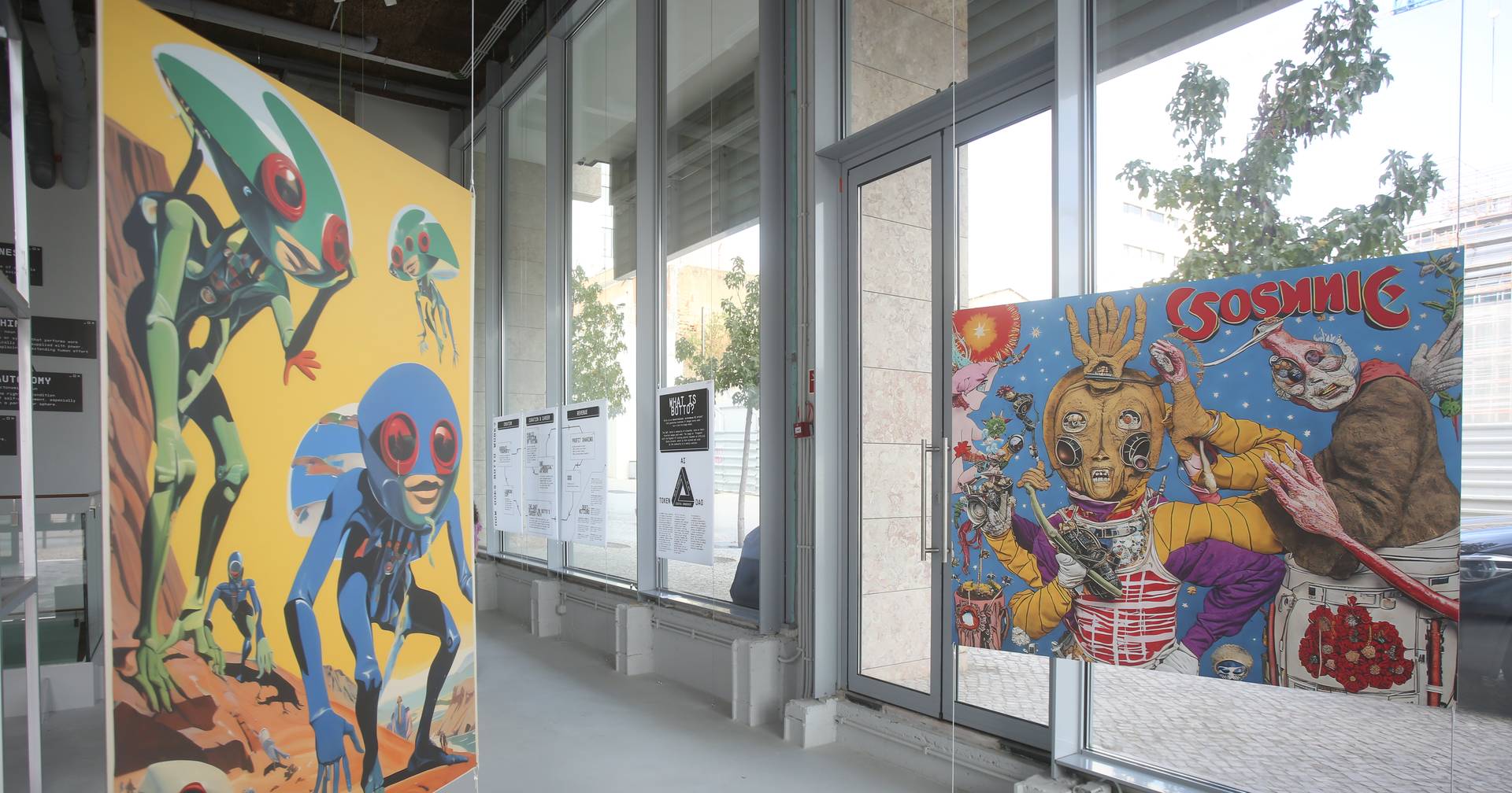 Pode a IA criar arte? Galeria de Vhils expõe obras do robô Botto e levanta debate