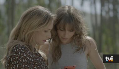 Vem aí em «A Protegida»: Mensagem deixa Mónica em choque absoluto - Novelas