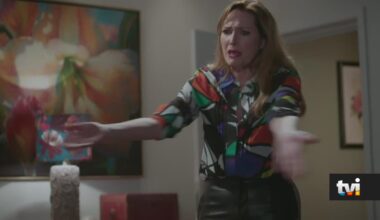 Clarice ajuda Jorge a salvar o casamento: «A Laura é que é tua mulher» - Novelas