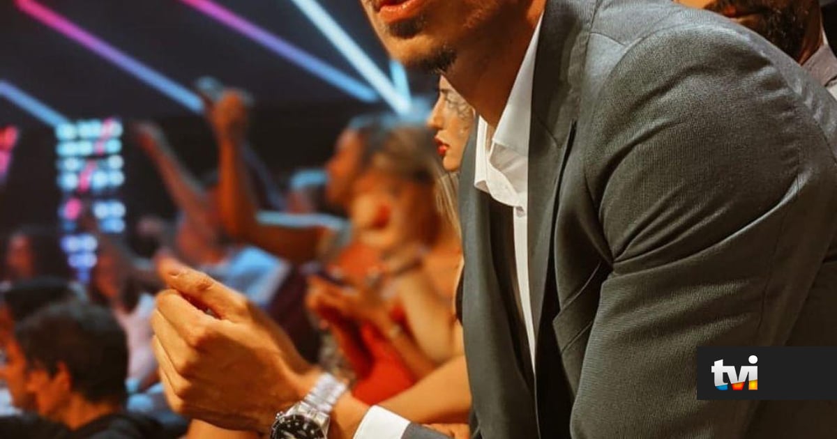 De luto e devastado, ex-concorrente recebe a maior prova de amor da namorada: «Atravessou o mundo...» - Secret Story