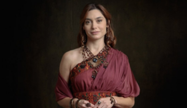 Juliana Schalch agradece empenho da equipe de O Senhor e a Serva: ‘Orgulhosa’ – Record