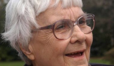 Harper Lee: Textos descartados rendem livro acima da média - 21/10/2025 - Ilustrada