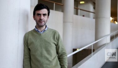 Há quem ficasse "muito mais satisfeito em contratar e despedir por dá cá aquela palha, mas não é assim que funcionam as sociedades civilizadas"