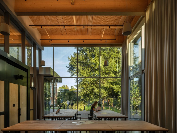 Centro Estudantil Bloomberg/ BIG + Rockwell Group + Michael Van Valkenburgh Associates - Imagem 5 de 24