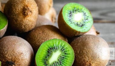 Comer a casca dos kiwis ajuda a resolver um problema de saúde - mas não aqueça os kiwis