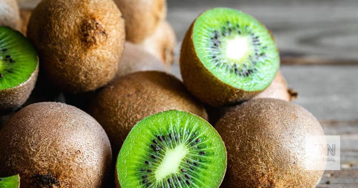 Comer a casca dos kiwis ajuda a resolver um problema de saúde - mas não aqueça os kiwis