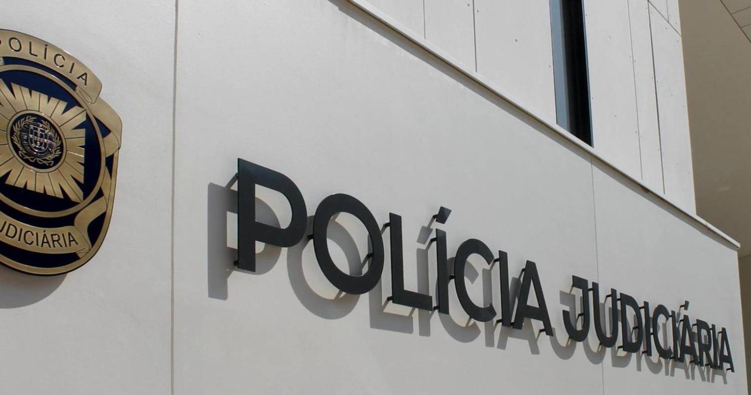 Uma casa em Lisboa e um bónus de 100 mil euros: PJ detém homem por ameaças de morte a jornalista brasileira