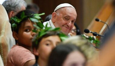 Prefácio inédito de Francisco no livro de Pe. Gutiérrez: Deus não esquece dos pequenos