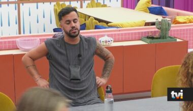 Pedro Jorge 'mete-se' com Ana: «Sente o meu perfume e vem ter comigo» - Secret Story