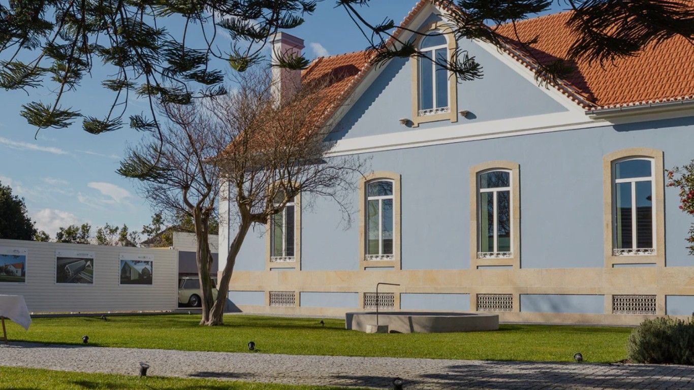 Fundação Casa Hermes e UA promovem sessão de apresentação do livro “Dormindo entre Cadáveres”