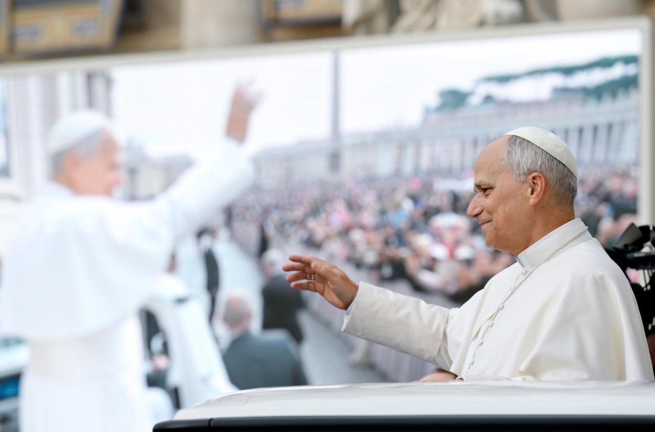 Leão XIV renova apelo de João Paulo II para "escancarar as portas a Cristo"
