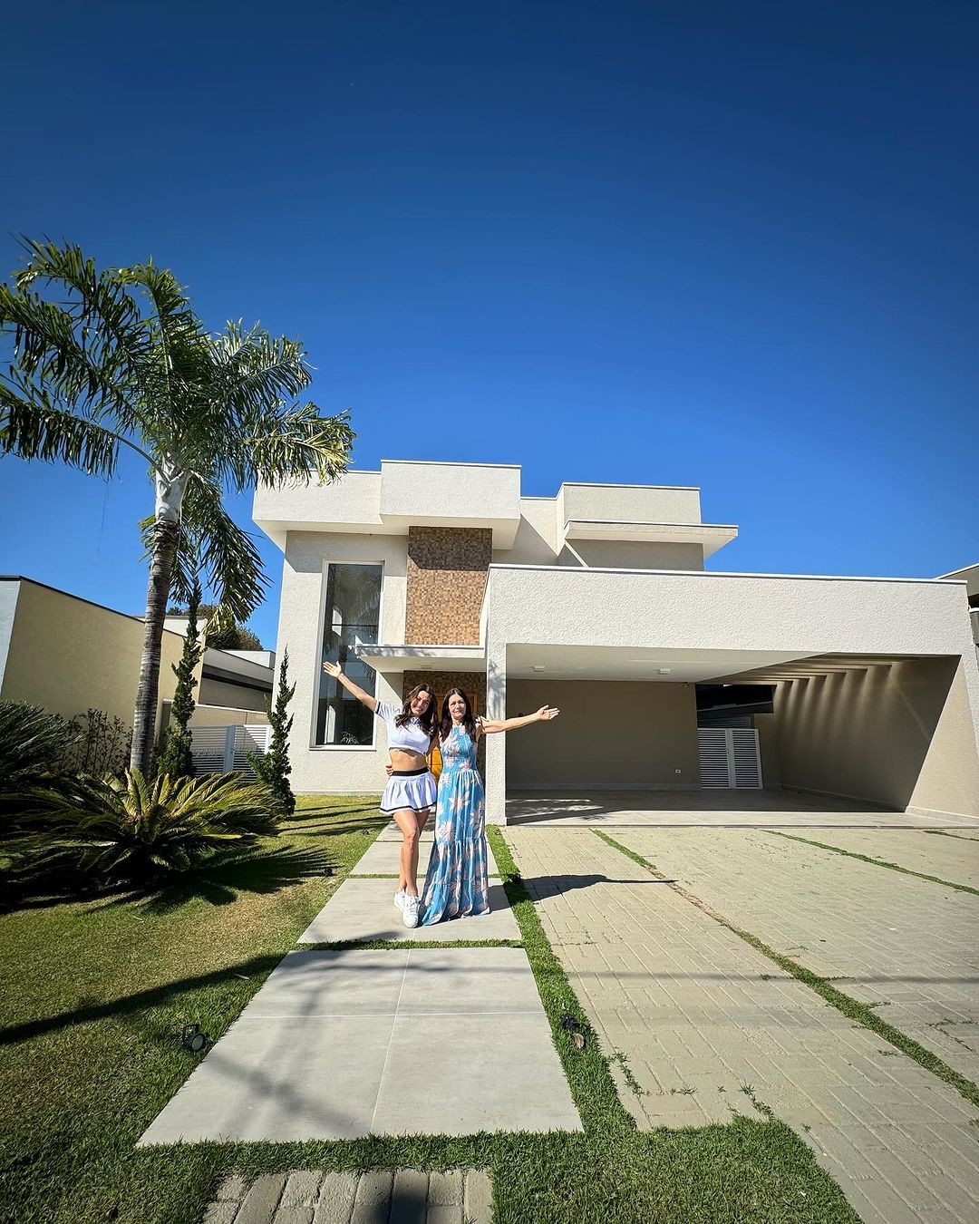 Beatriz Reis e a mãe,  Aricelina Reis — Foto: Reprodução/Instagram