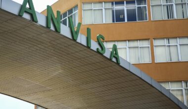 Anvisa suspende medicamentos manipulados e implantes hormonais; veja quais