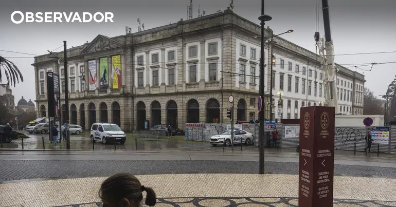 Professor da Faculdade de Medicina suspenso por assédio – Observador