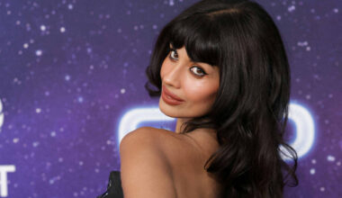 Jameela Jamil critica padrão de beleza de Hollywood - 26/10/2025 - Celebridades