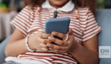 Não dê smartphones a crianças com menos de 13 anos. Estas são as razões