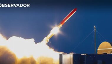 Putin apresenta míssil de cruzeiro nuclear "único no mundo" – Observador