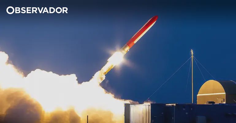 Putin apresenta míssil de cruzeiro nuclear "único no mundo" – Observador