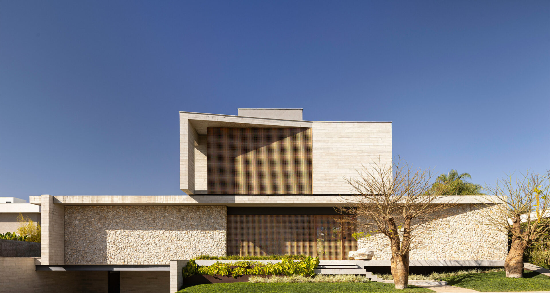 Casa AH! / Bittar Arquitetura