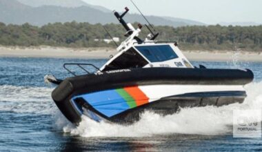 Um militar morto e quatro feridos em colisão com incêndio entre lanchas da GNR e de traficantes