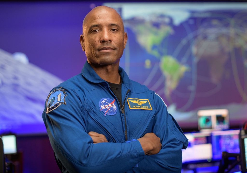 Membro afro-americano da tripulação do Artemis.