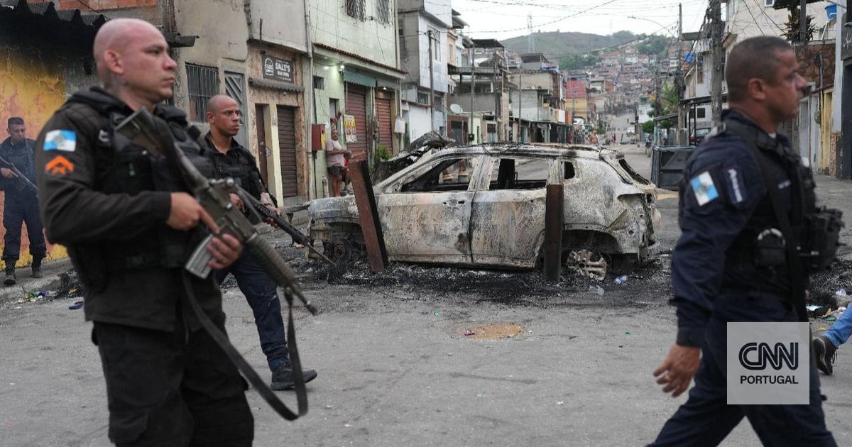 "Muro do BOPE". Como a polícia brasileira montou uma estratégia "de um dia para o outro" num "mini-país" onde "o efeito surpresa é impossível"
