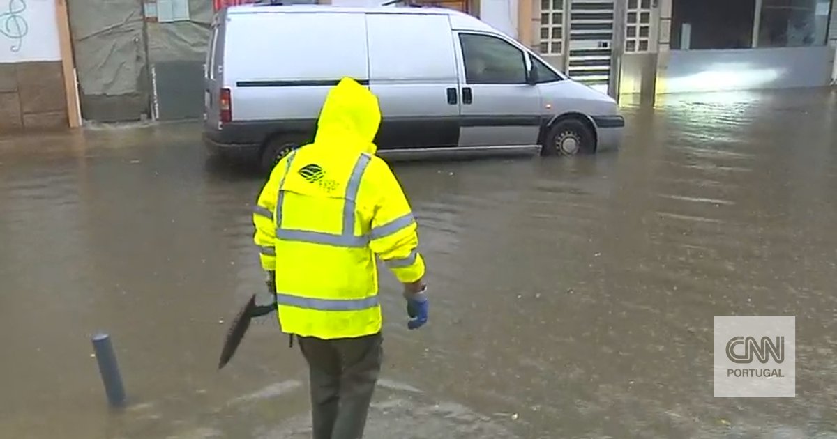 Oeiras lamenta "ausência de responsabilidade de Sintra" nas inundações em Tercena