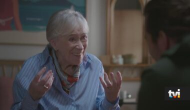 A Protegida: Benedita fica em êxtase com novidade - Novelas