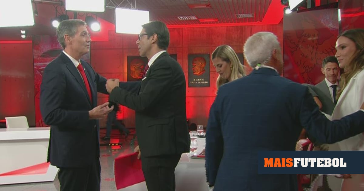 O cumprimento entre Rui Costa e Noronha Lopes após o debate - Maisfutebol