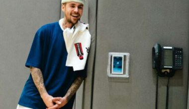 Justin Bieber assiste a pegadinhas de Silvio Santos em live