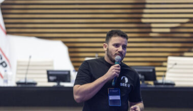 O mundo perdeu a cor, mas ganhou forma e beleza