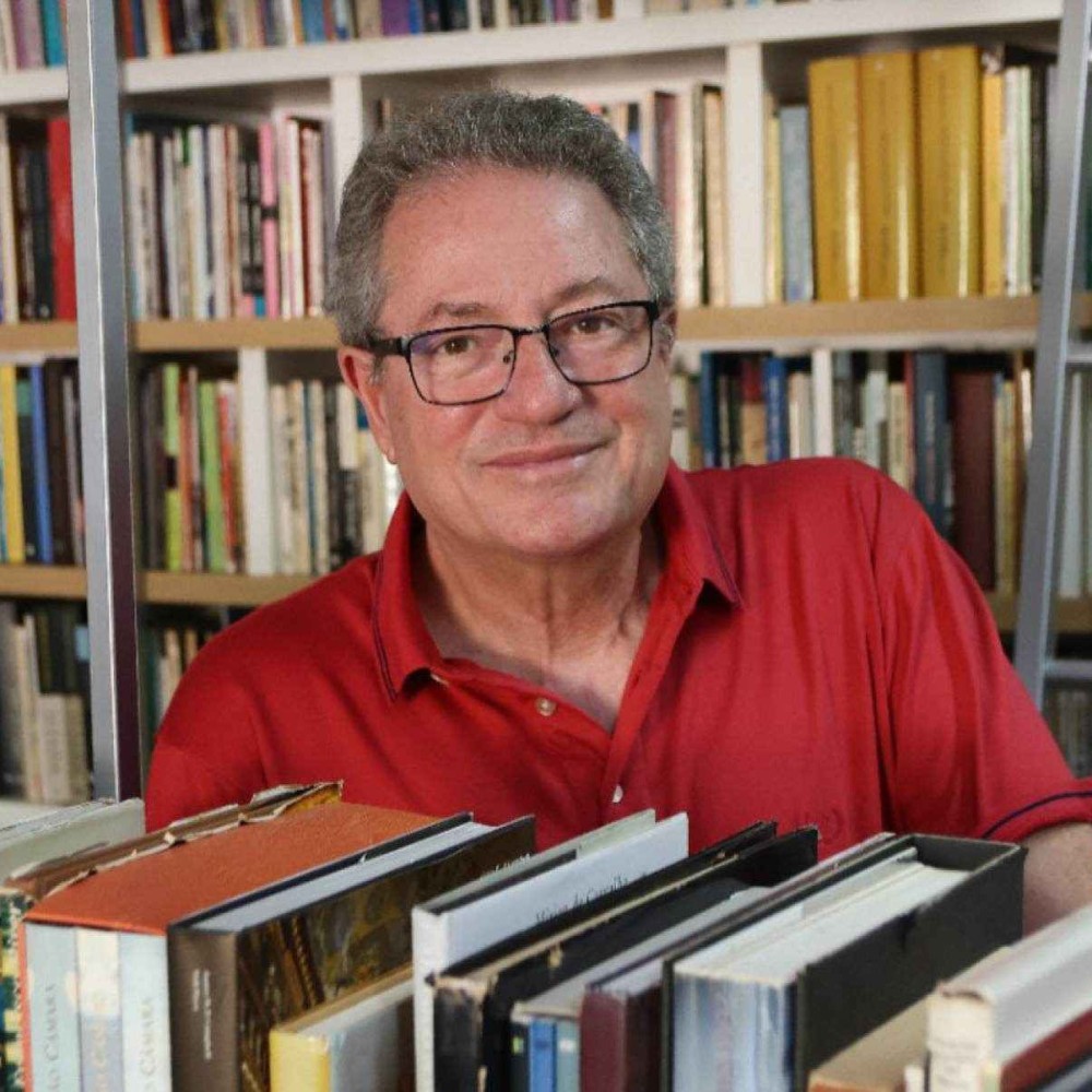 Livro de Maurício Melo Júnior radiografa as solidões na capital do país