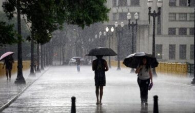 O contato direto com a água da chuva contaminada pode favorecer o surgimento de doenças (Imagem: Iara Faga