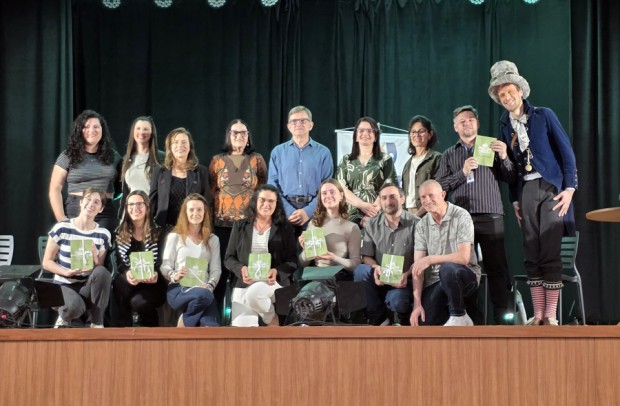 Livros do Concurso Literário estão à disposição da comunidade - Notícias