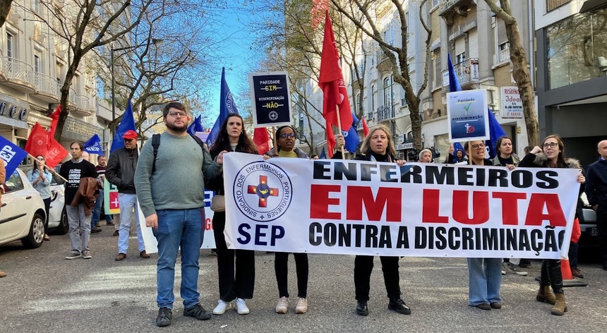 "Ministério continua a não dar resposta". Enfermeiros em greve por valorização