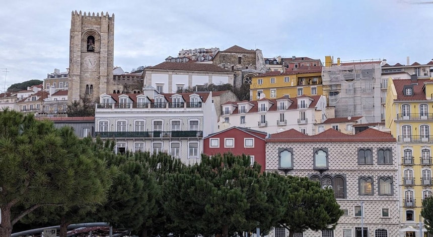 Preços das casas em Lisboa correspondem a 116% do salário médio dos habitantes