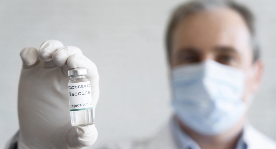 Vacinadas mais de meio milhão de pessoas contra a Covid 19 - DGS | Rádio Voz da Planície - 104.5FM