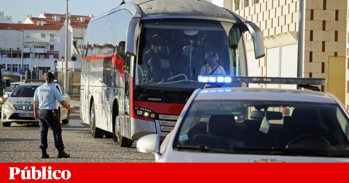 Migrantes interceptados no Algarve libertados. Processo de afastamento continua | Migrações