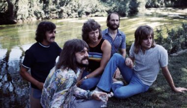 Morreu John Lodge, baixista e vocalista dos Moody Blues | Música