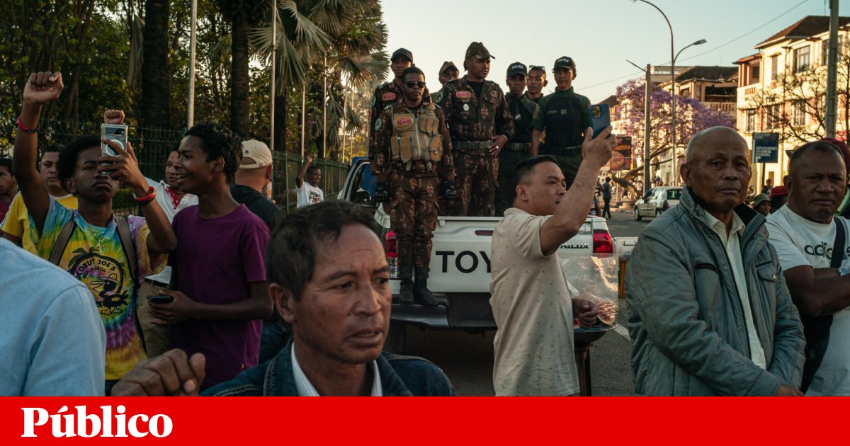 Militares tomam o poder em Madagáscar após semanas de revolta popular | Madagáscar