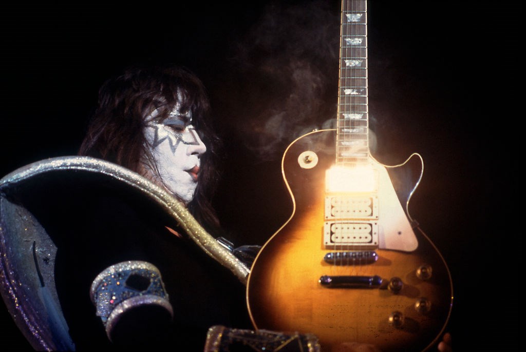 Ace Frehley, guitarrista principal dos Kiss, morre aos 74 anos | Música