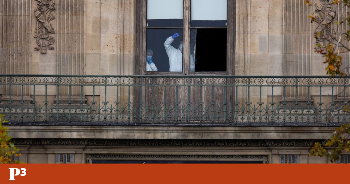 Histórias de roubos de arte: Mona Lisa, uma sanita de ouro e agora as jóias do Louvre | Artes