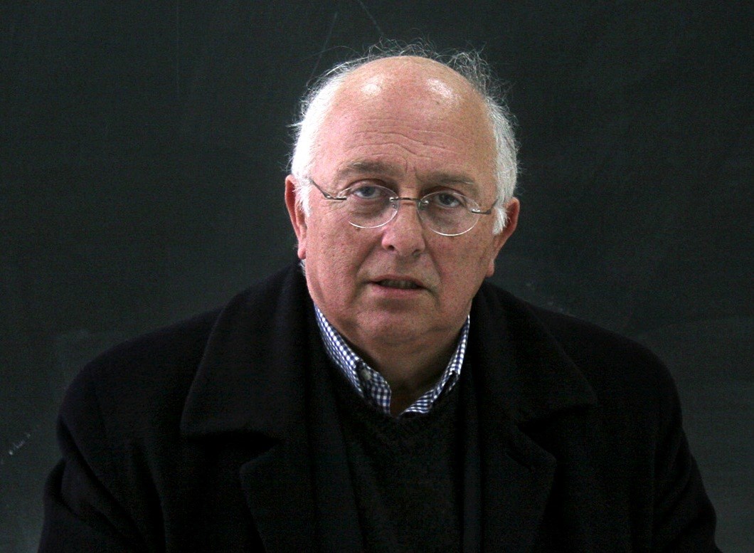 José Manuel Anes esfaqueado em casa. Filha detida pela PJ | Violência doméstica