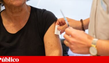 Mais de 1,2 milhões de utentes vacinados contra a gripe e 716 mil contra covid-19 | Gripe