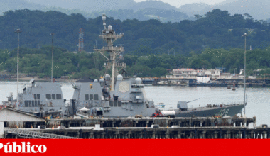 Militares norte-americanos atacam navio suspeito de tráfico de droga no Pacífico | EUA