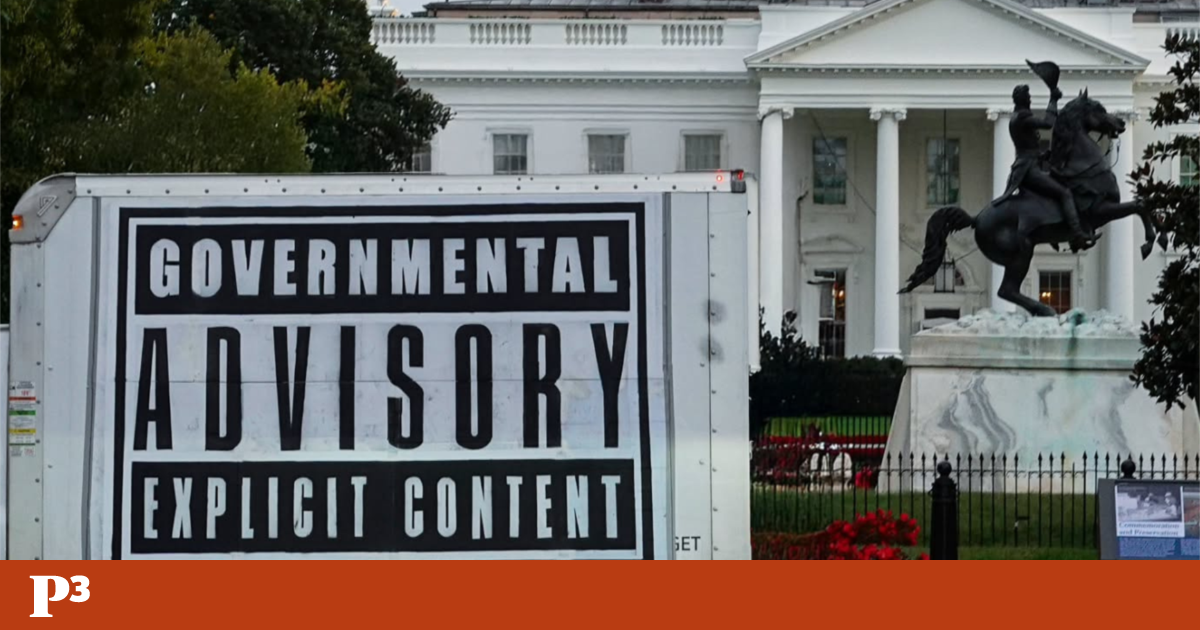 “Conteúdo explícito” em frente à Casa Branca: nova obra de Bordalo II critica Trump | EUA