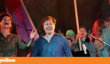 O Julgamento Pelicot alvo de censura na Sérvia, encenador Milo Rau banido de festival | Teatro