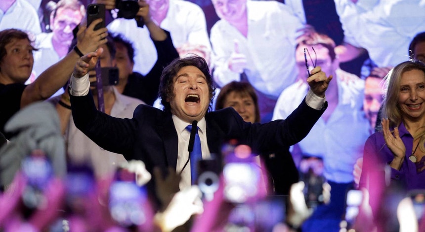 Argentina. Milei promete mais reformas após vitória nas intercalares